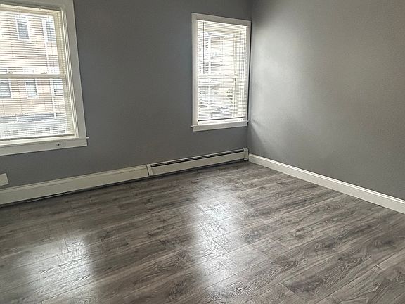 5th image of 111 Yale Ave Unit 1
