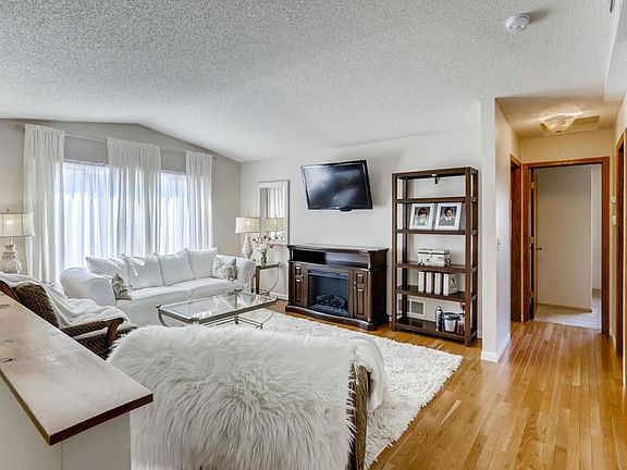 2nd image of 580 Kendall Dr