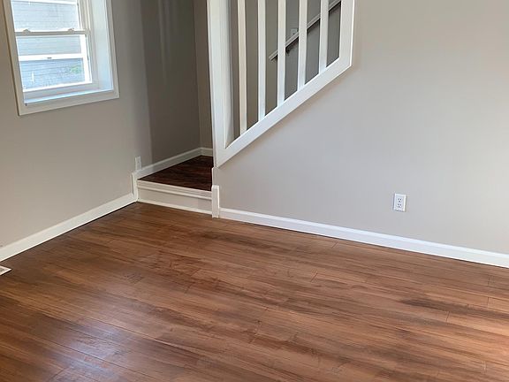 4th image of 261 Buckeye Ave