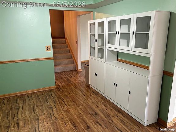 2nd image of 5855 Wedgewood Rd