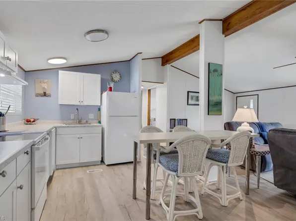 220 Ocean Reef LN #129, NAPLES, FL 34114