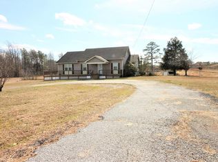 1871 Walnut Hill Rd, Blackstone, VA 23824