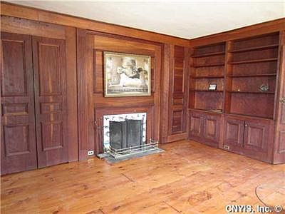 5th image of 8 Chenango St