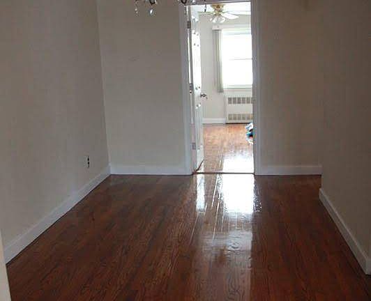 4th image of 6102 76th St #1F