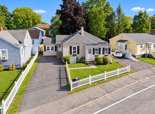 136 W Squantum St, Quincy, MA 02171