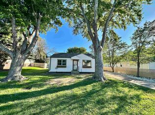 1420 W 20th St, Kearney, NE 68845