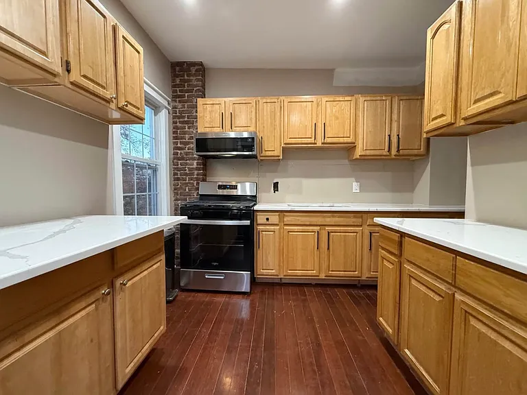 95 Hollywood Ave #1 — Photo 6