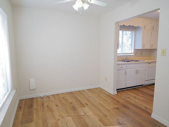 4th image of 2220 Claremont Ln APT B