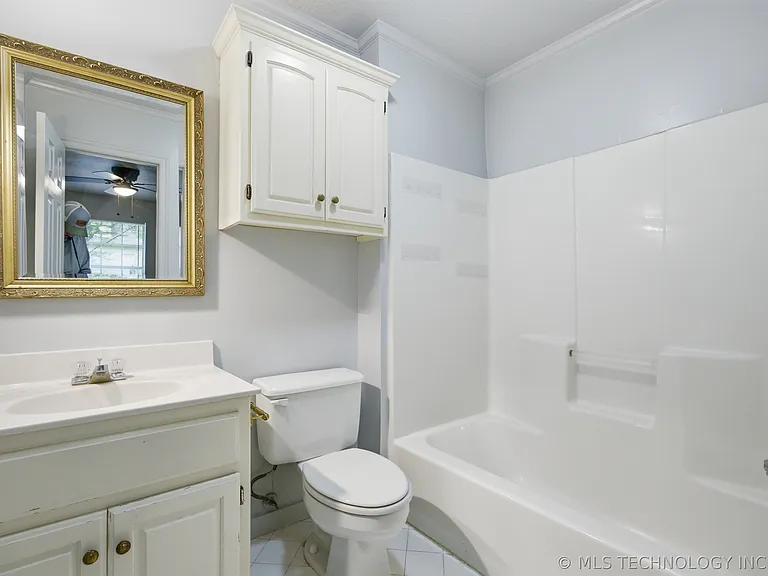 3027 E 89th Pl S — Photo 20