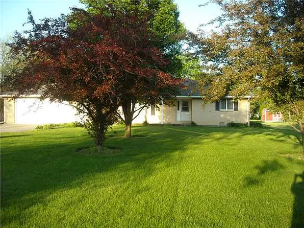 429 Sycamore St, Deshler, OH 43516