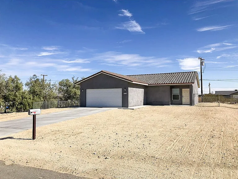 6655 Sherman Hoyt Ave — Photo 1