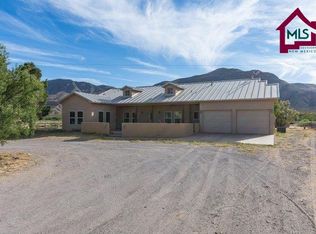 10701 N Valley Dr, Las Cruces, NM 88007