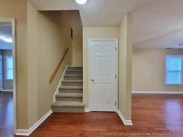 5532 Robmont Dr — Photo 25
