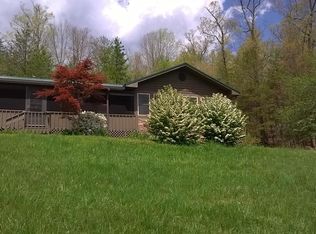 5 Carver Ln, Young Harris, GA 30582