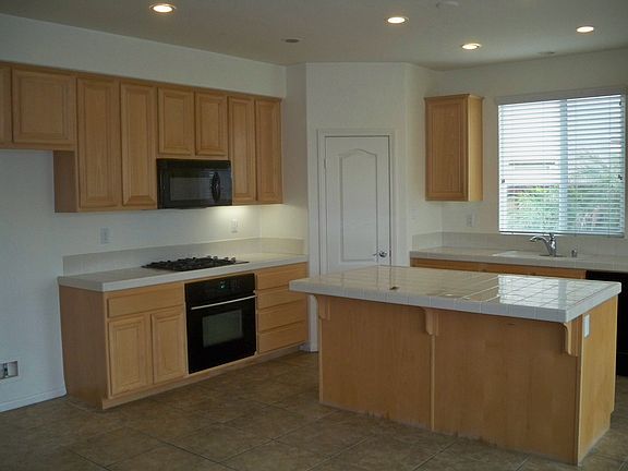 2nd image of 3025 Cat Tail Ct