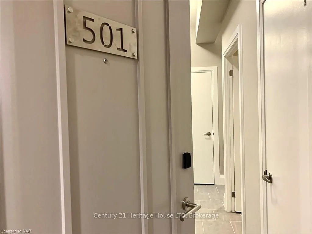 2 bed, $2,498 — Photo 3