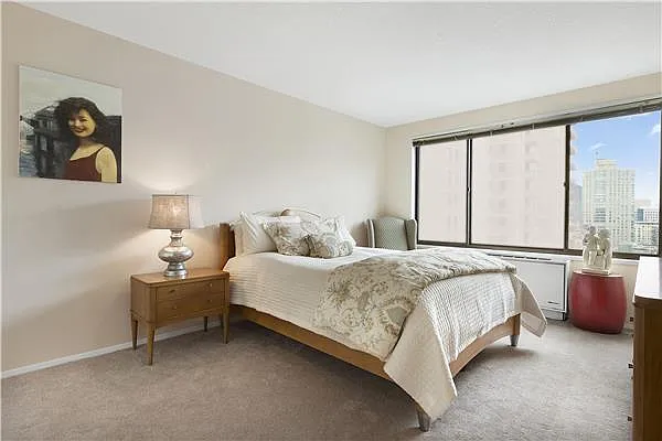 Sold by William Raveis Real Estate | media 11