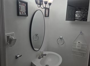 6826 Annapolis Rd, Hyattsville, MD 20784