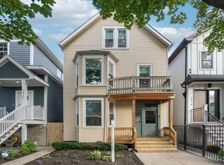 2416 W Belle Plaine Ave, Chicago, IL 60618