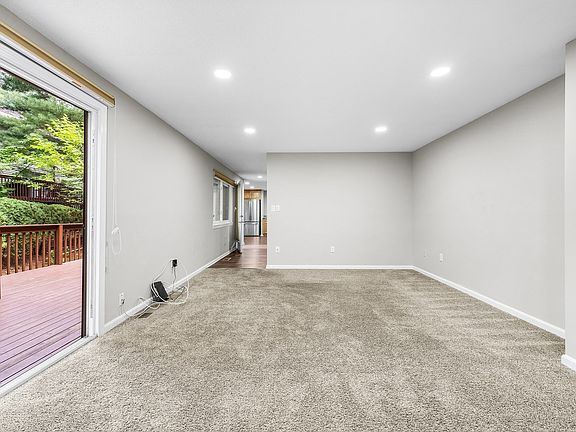 5th image of 72 E Bluff Rd #72