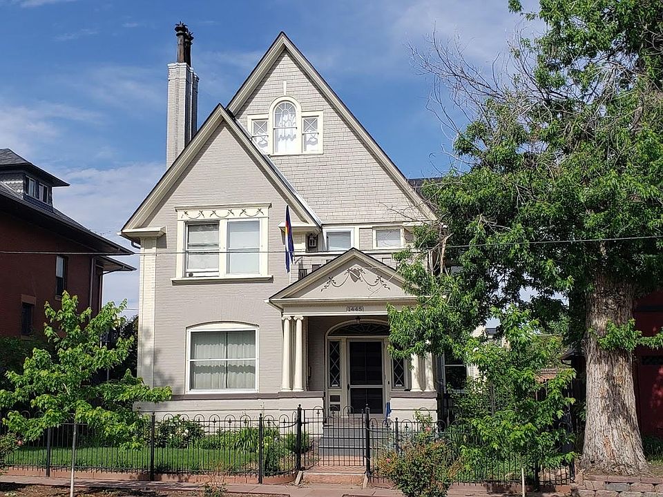 1445 Downing Street House - front view of main house