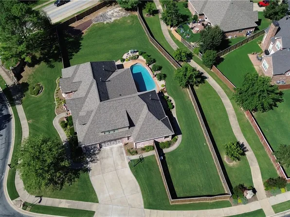 1503 NE Chapel Hill Dr, Bentonville, AR 72712