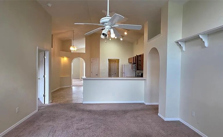 2546 Siena Way — Photo 25
