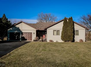 102 Duesenberg Dr, Conrad, IA 50621