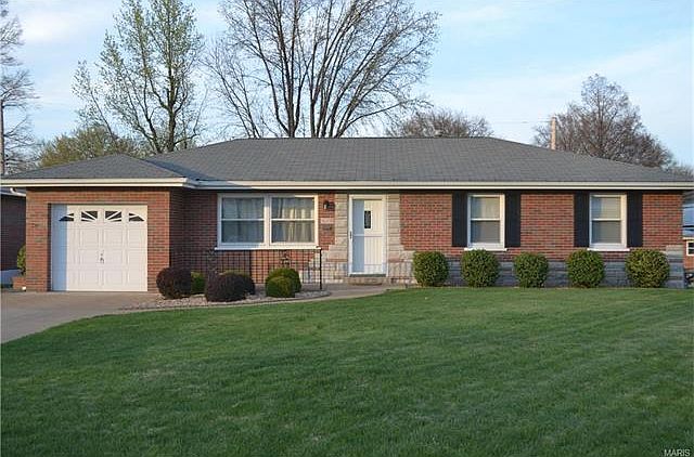 1st image of 4109 Fabian Dr