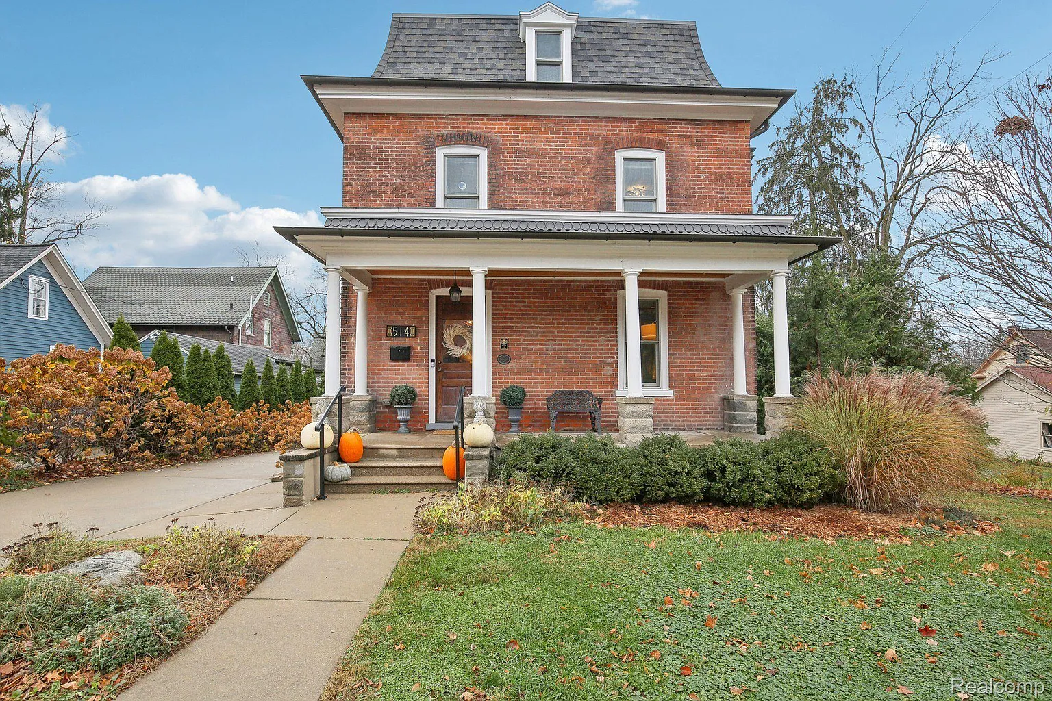514 W Madison St photo 1