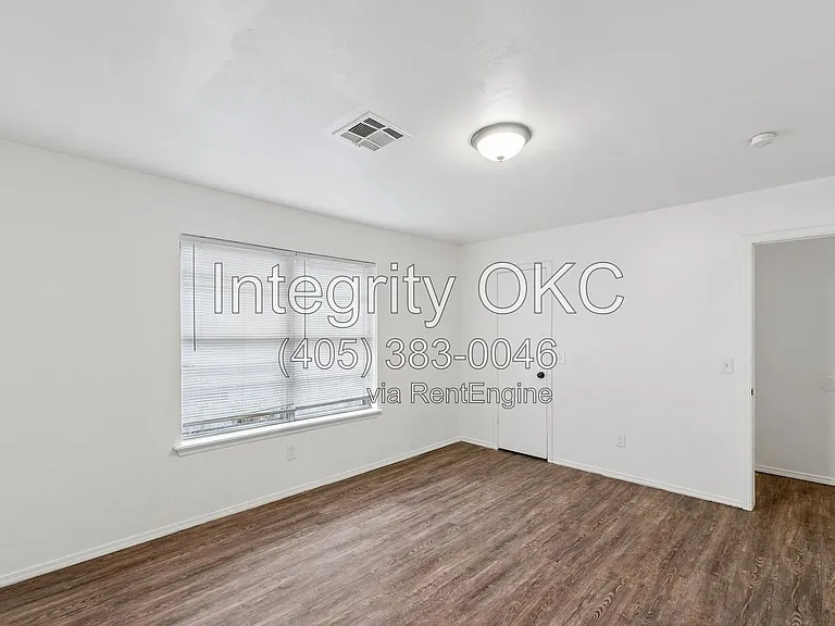 8514 Candlewood Dr — Photo 36