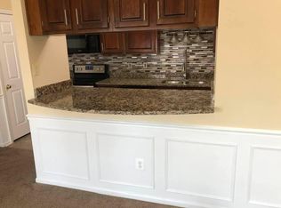 902 Swallow Crest Ct APT J, Edgewood, MD 21040