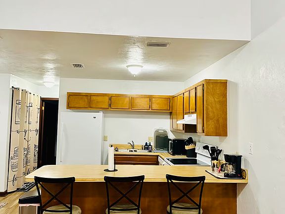 3rd image of 1085 Ocala Rd