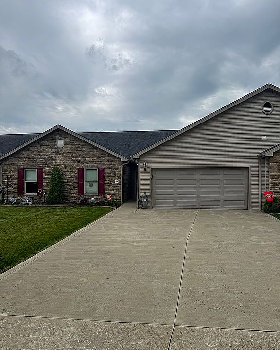 1st image of 402 Wimbledon Dr