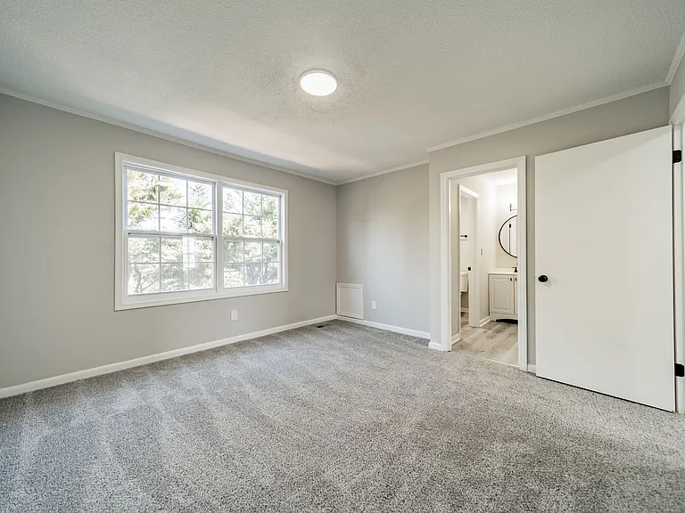 2200 Williamsburg Dr #24 — Photo 15