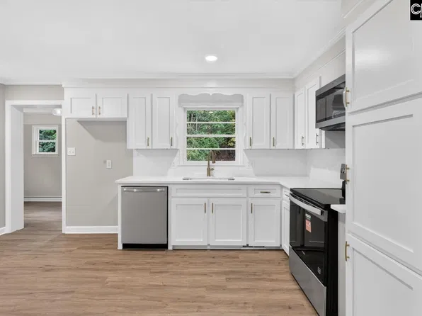 2415 Oak Ln, Camden, SC 29020