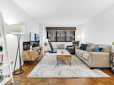 16 W 16th St APT 2LN, Manhattan, NY, 10011