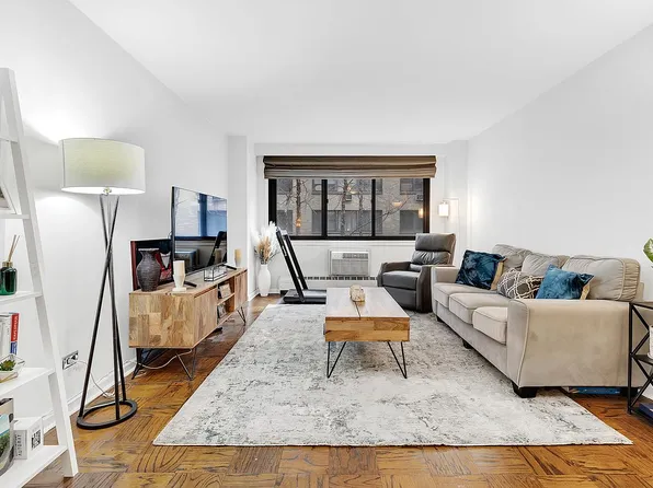 16 W 16th St APT 2LN, Manhattan, NY 10011