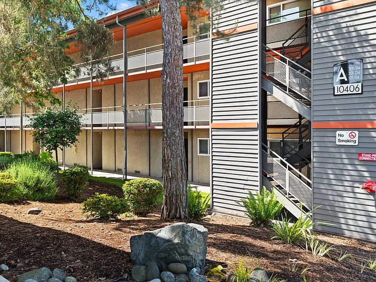 The Aviator Apartments — Photo 66
