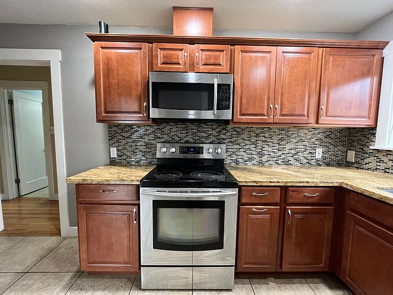 1650 Manor Dr — Photo 11