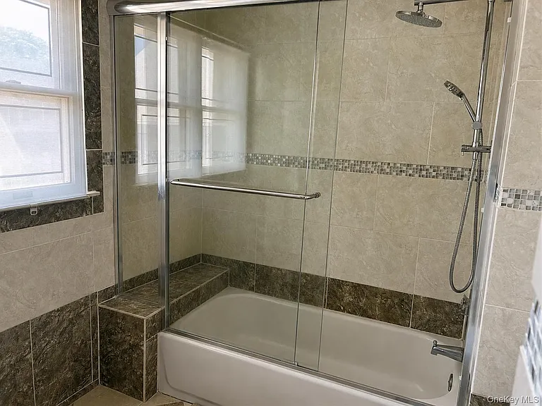 1180 E Broadway #4 — Photo 11