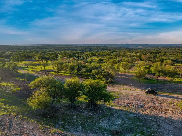 000 CR 140, Junction, TX 76849