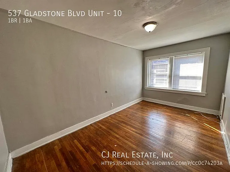 537 Gladstone Blvd #10 — Photo 10