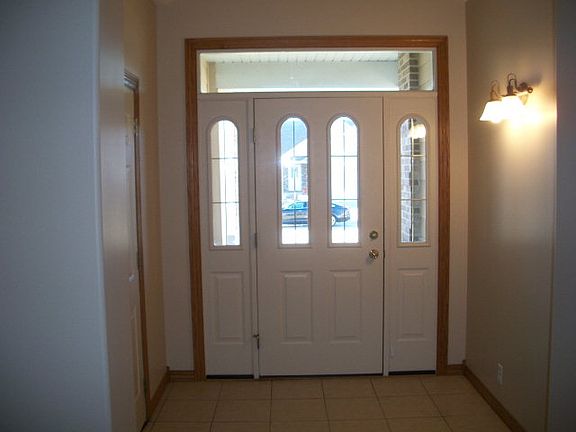 2nd image of 409 Rosewood Cir