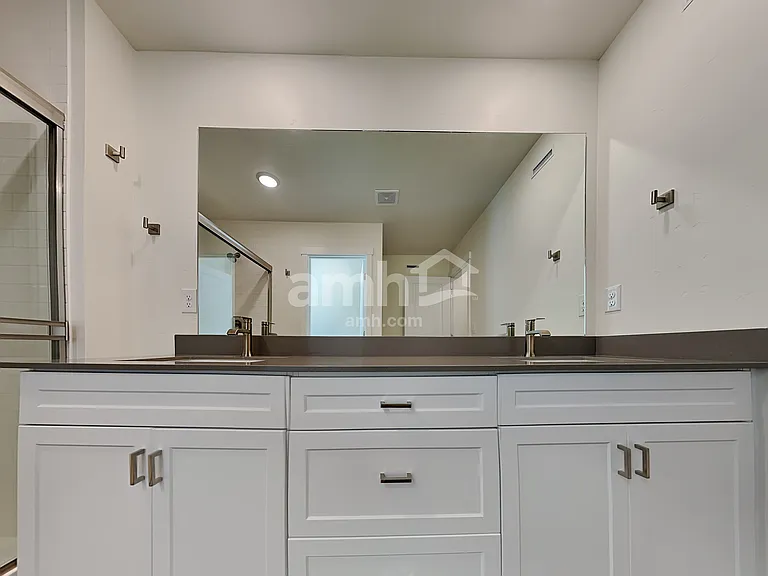 1017 S Moorside Ave — Photo 11