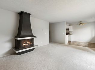 1617 Maple Ln APT E4, Kent, WA 98030