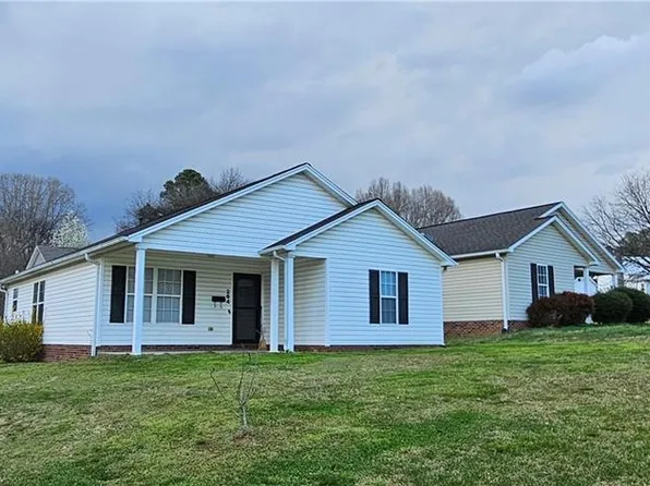 264 Ken Dwiggins Dr, Mocksville, NC 27028