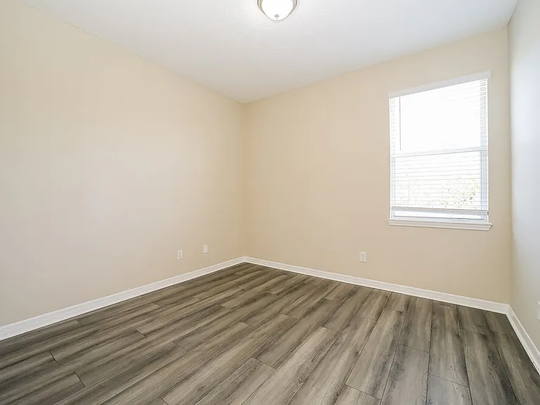 731 E Red House Branch Rd — Photo 14