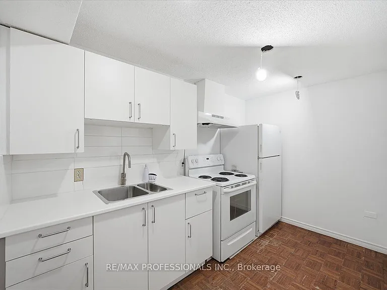 1708 Woodeden Dr — Photo 22