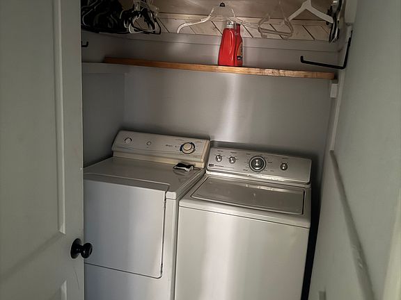 2nd image of 542 Topeka Blvd APT 3